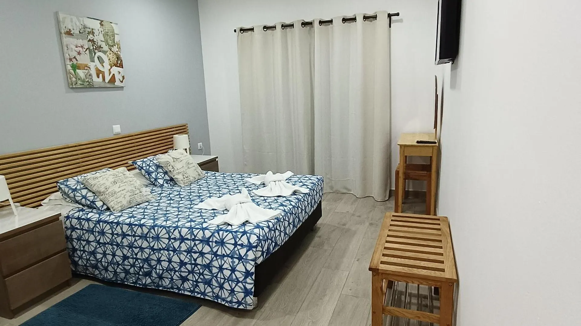 Lagos Charming Villas 3*,